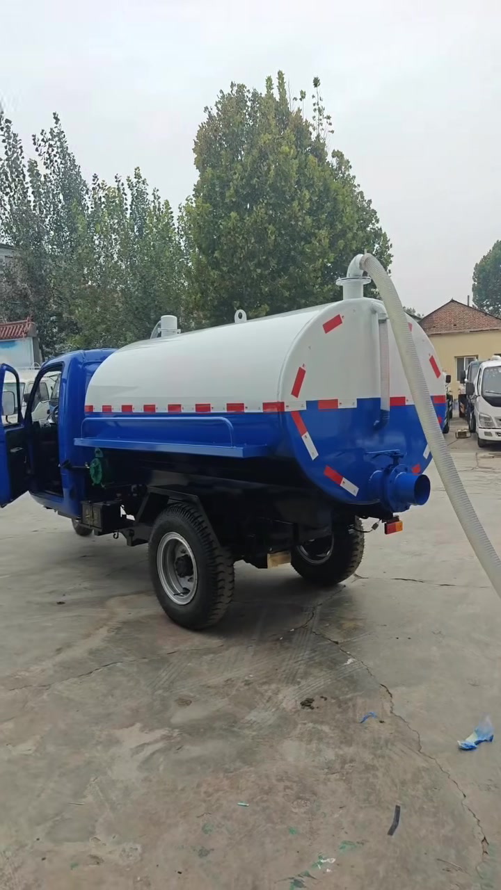 全封閉三輪與二手吸污車(chē)選購(gòu)指南 清潔作業(yè)的務(wù)實(shí)之選